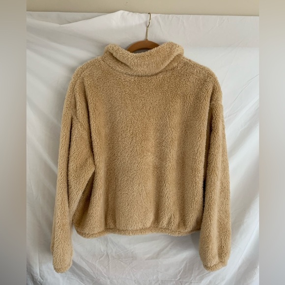 H & M Oh so cozy and soft as a teddy bear half zip. Size medium - Picture 3 of 7